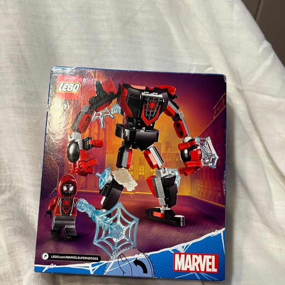 Lego - Picture 2 of 4